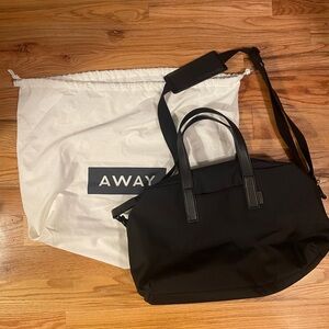AWAY Original Travel Everywhere Duffle in Black